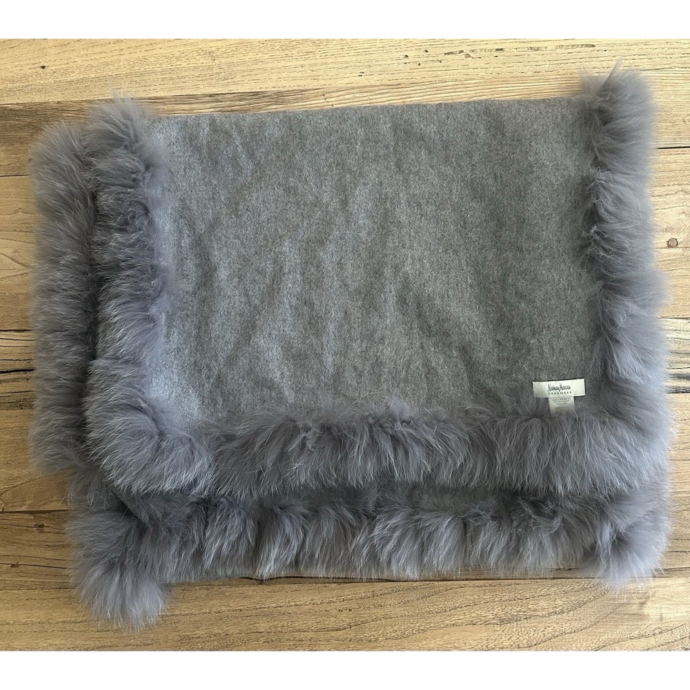 Neiman Marcus Gray 100% Cashmere Fox Fur Trim Wrap Shawl Cape Luxury One Size